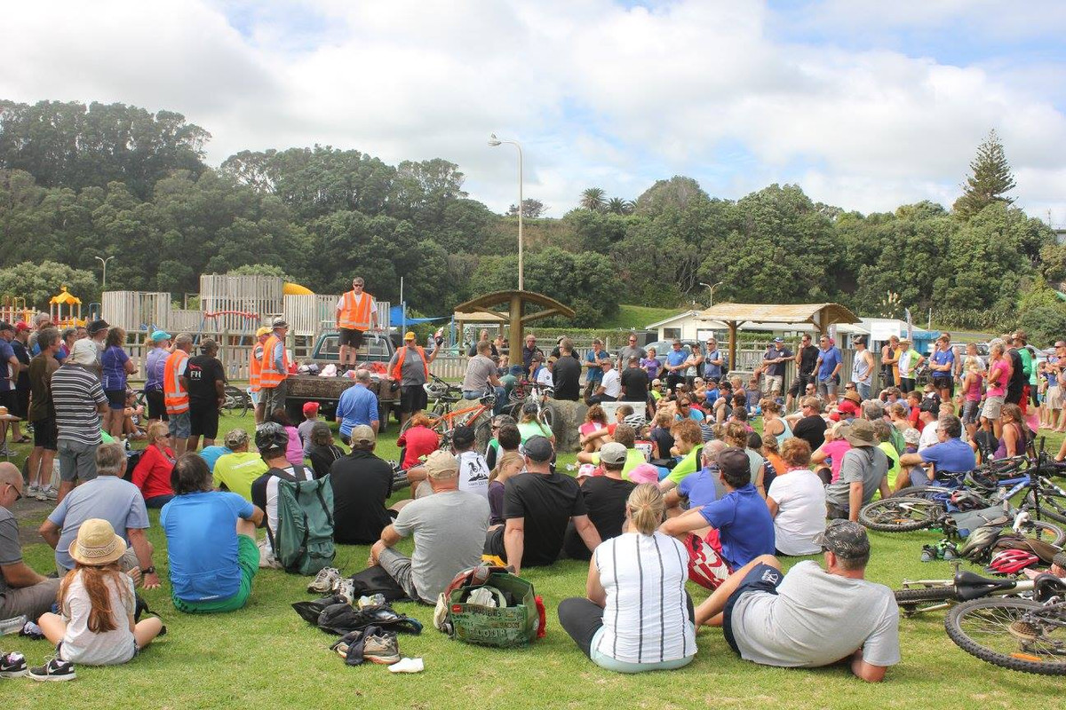 Riders on the Ōpunakē Mountain to Sea course, photo 3